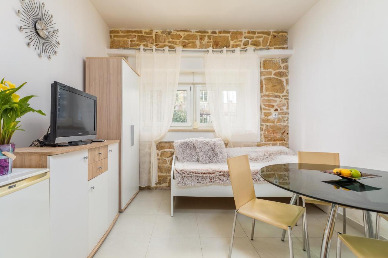 Apartment Nikola Fažana Buitenkant foto